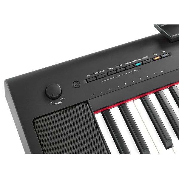 Yamaha NP-15 Piaggero Yamaha NP-15 Piaggero