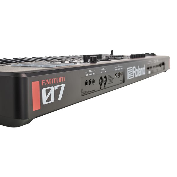 Roland Fantom-07