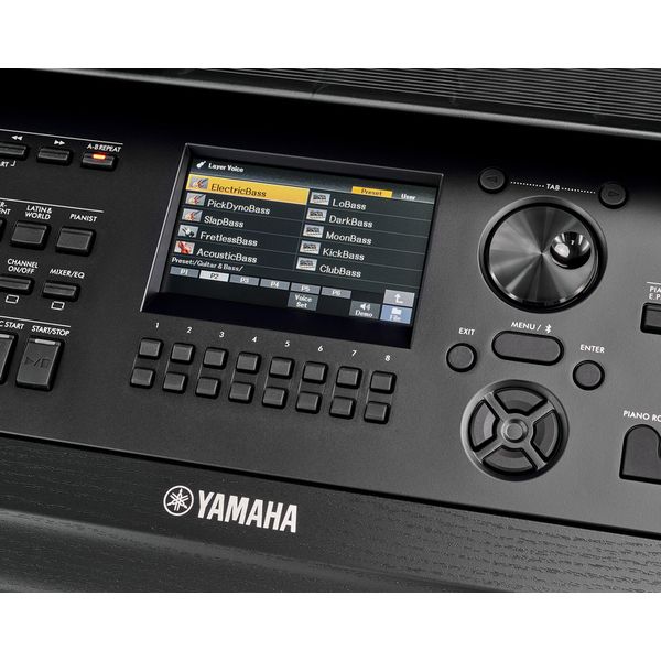 Yamaha DGX-670