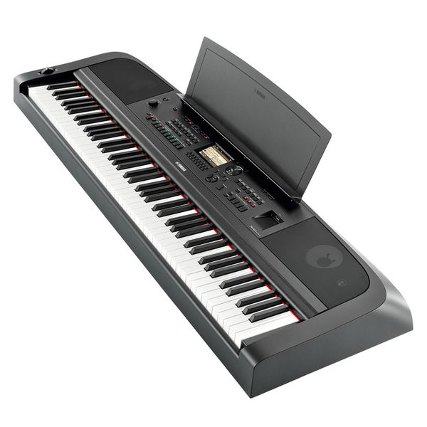 Yamaha DGX-670